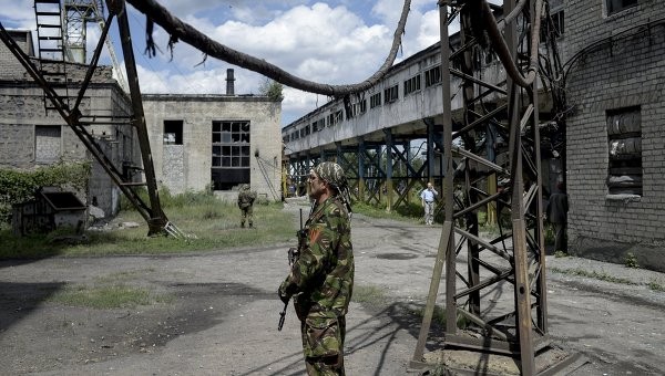 EU cho Nga 3 ngày để xuống thang tình hình ở Ukraine ảnh 1