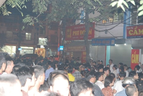 Chủ nợ bao vây, tấn công nhà con nợ ôm 170 tỷ đồng bỏ trốn ảnh 4