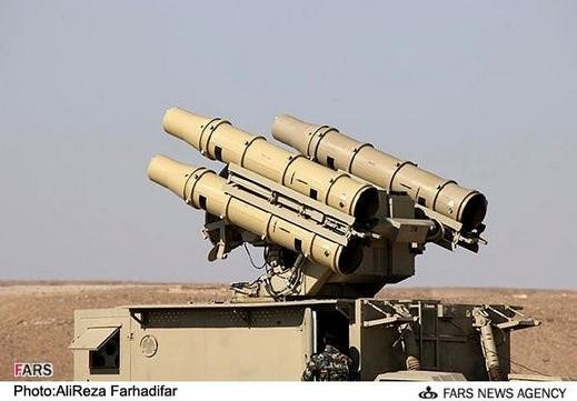 Iran tập trận ở eo biển Hormuz - Mỹ "ngồi trên đống lửa" ảnh 1