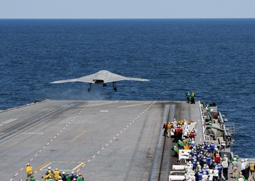 X-47B Mỹ - đỉnh cao công nghệ máy bay không người lái ảnh 2