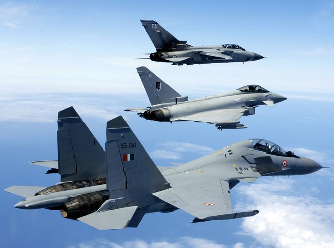 Su-30MKI: Nỗi ám ảnh của phi công Mỹ và NATO ảnh 1