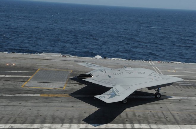 X-47B: Đối thủ thách thức đáng gờm của F-35 ảnh 2