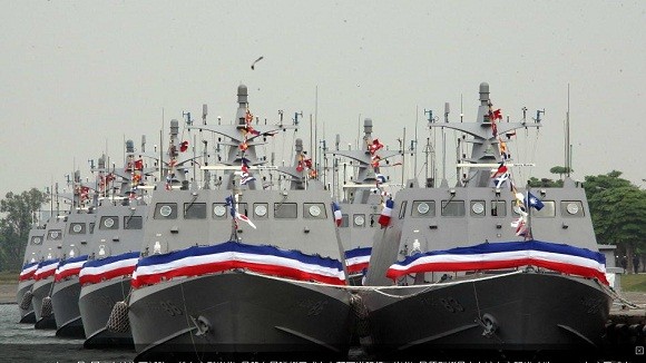 Tàu tên lửa 2 thân Đài Loan vượt trội Type 022 Đại Lục ảnh 1