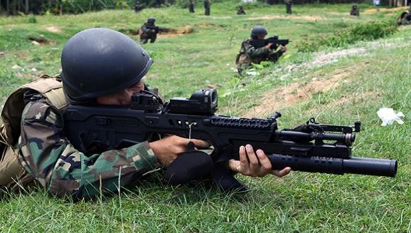 Việt Nam thay thế dòng AK của Nga bằng súng Galil của Israel? ảnh 1