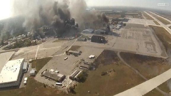 Quân ly khai mở “hành lang nhân đạo”, sân bay Donetsk sắp thất thủ? ảnh 1