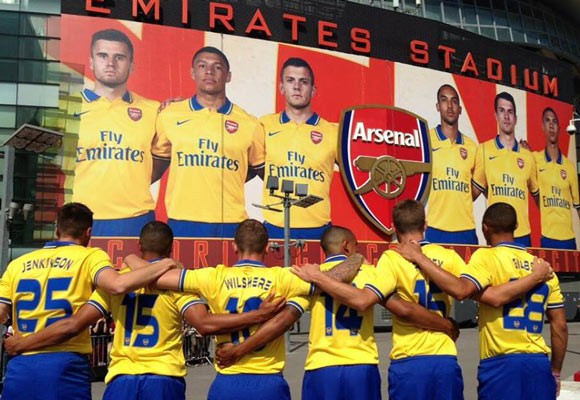 Arsenal công bố 24 “Pháo thủ” cho chuyến du đấu tại Việt Nam ảnh 1