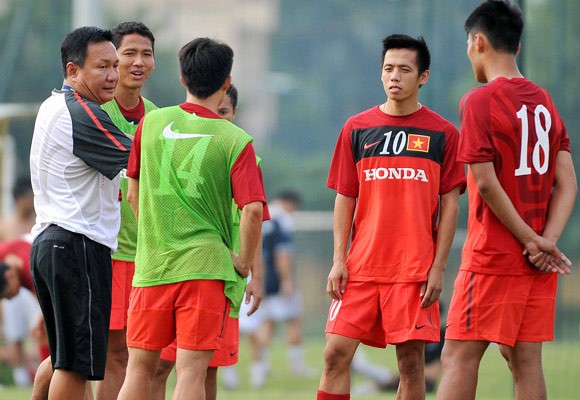 Tuyển VN chuẩn bị tiếp Arsenal: Cạnh tranh quyết liệt ảnh 2