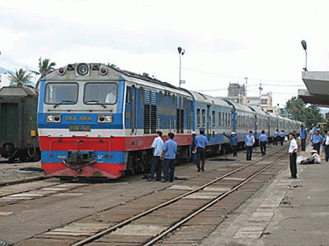 Tổng công ty đường sắt đang nghĩ mình là Bộ Đường sắt ảnh 1