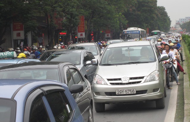 Hôm nay gần 1 triệu thí sinh làm thủ tục thi đợt I ảnh 1