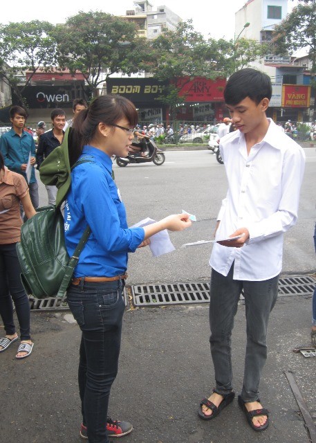 Hôm nay gần 1 triệu thí sinh làm thủ tục thi đợt I ảnh 4