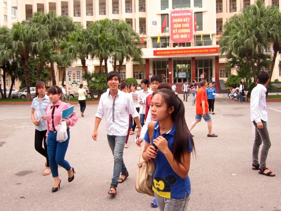 Biển, đảo câu hỏi hay và ấn tượng trong đề thi khối C ảnh 2