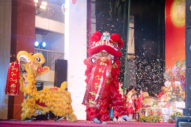Tết Trung thu đầy cảm xúc của con em cán bộ, chiến sỹ Công an quận Hà Đông ảnh 1