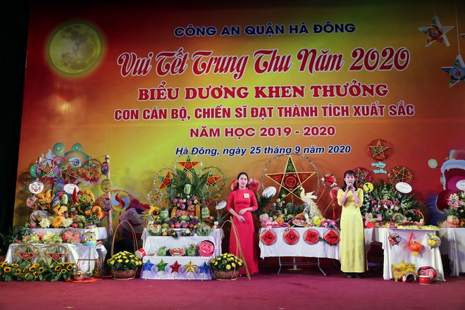 Tết Trung thu đầy cảm xúc của con em cán bộ, chiến sỹ Công an quận Hà Đông ảnh 6