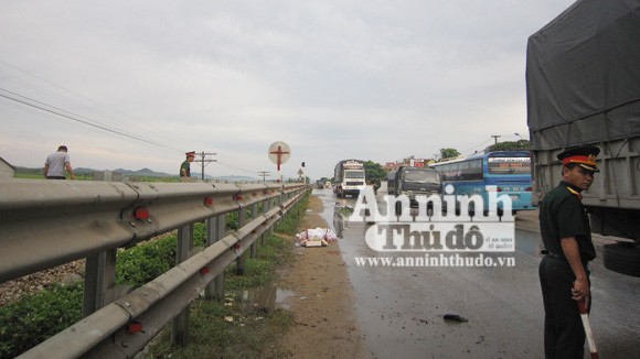 Tai nạn thương tâm, hai bộ đội bị tàu hoả đâm tử vong ảnh 1