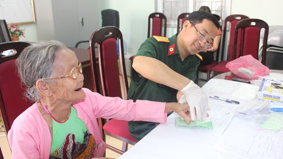 Giám định gen miễn phí, đền đáp một phần sự hi sinh của các anh hùng liệt sĩ ảnh 2
