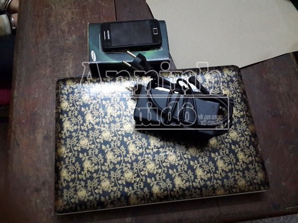 Kỳ lạ tên cướp để lại lời nhắn xin lỗi sau khi lấy được tài sản ảnh 3