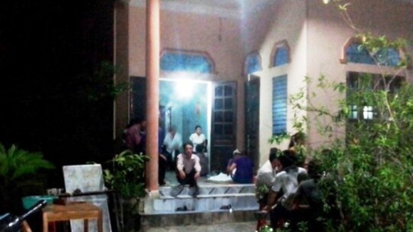 Viết thư xin lỗi mẹ và bạn gái, nam thanh niên treo cổ tự tử ảnh 1