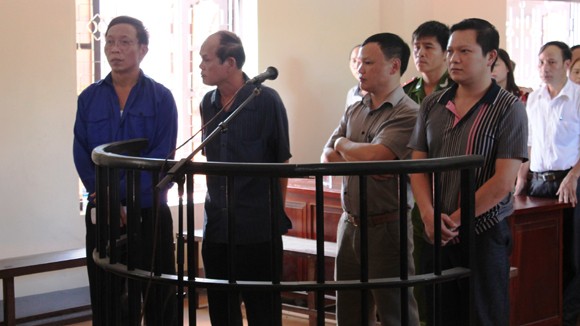 Trả hồ sơ, tiếp tục điều tra vụ chủ tịch phường “ăn đất” ảnh 1
