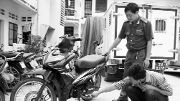 “Nóng” tội phạm trộm cắp xe máy ảnh 1