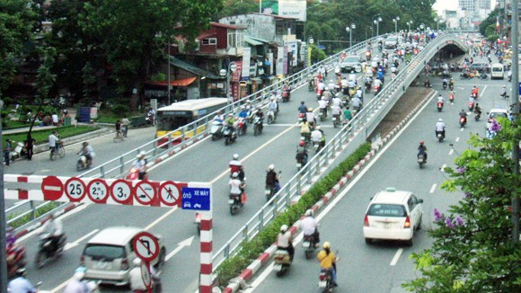 Đỡ ùn tắc nhờ cầu ghép ảnh 1