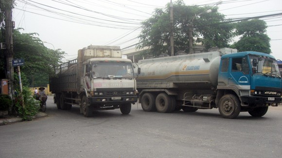 Mối nguy kinh doanh xăng dầu không phép ảnh 1