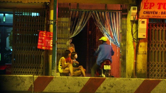 Lo ngại... thả gái bán dâm ảnh 1