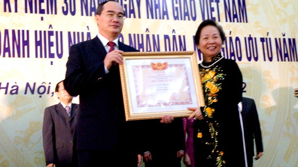Trao tặng danh hiệu cao quý cho hơn 600 Nhà giáo ảnh 1