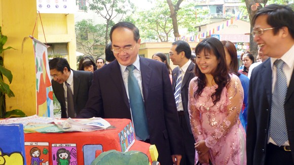 Phó Thủ tướng Nguyễn Thiện Nhân chúc mừng các nhà giáo Thủ đô ảnh 1