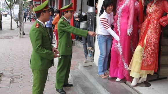 Không để tái lấn chiếm lòng đường, vỉa hè ảnh 1