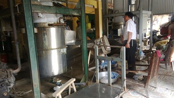 Hãi hùng đá viên, nước đóng chai ảnh 1