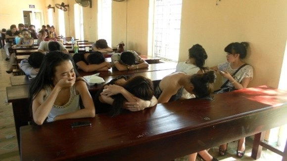 Đột kích vũ trường lớn nhất Hải Phòng ảnh 1