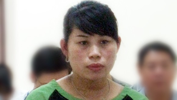 Lừa đảo xong, vác… bụng ra tòa ảnh 1