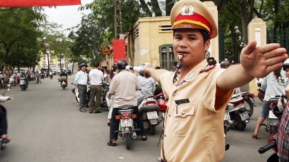 CSGT tiếp sức mùa thi ảnh 1