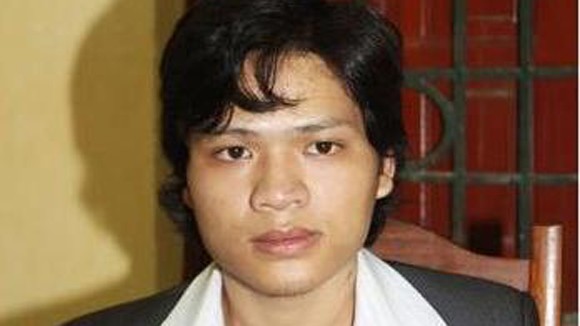 Chế mìn bằng… cốc thủy tinh và cát để cướp tiệm vàng ảnh 1