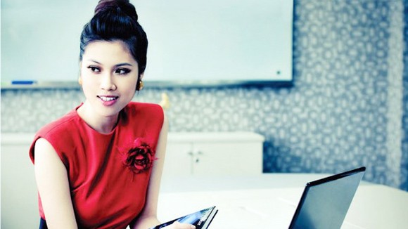 Siêu mẫu, MC Thu Hằng không chọn “yêu cuồng sống vội” ảnh 1