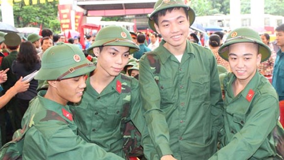 2.300 thanh niên nhập ngũ ảnh 1