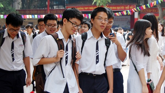 Chưa “nhổ được gốc” lạm thu tiền trường ảnh 1
