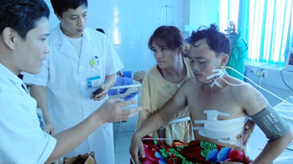 Cứu sống bệnh nhân bị thủng tim ảnh 1