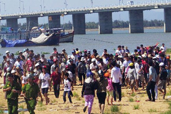 Câu chuyện kinh dị ở cầu Hùng Vương và sự trùng hợp của những vụ tự tử ảnh 1