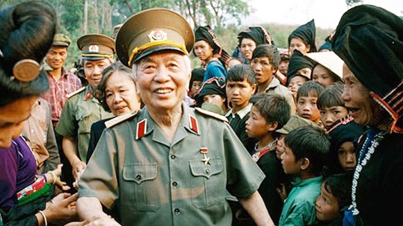 Trong tĩnh lặng cõi thu ảnh 1