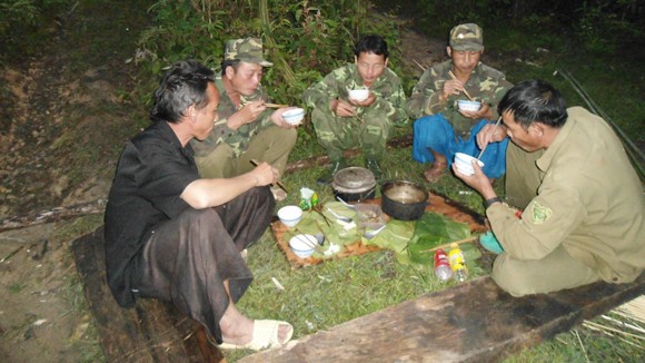 Xạ thủ “hạ súng” làm… kiểm lâm ảnh 2