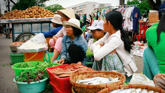 Rau xanh, thực phẩm: Ổn định giá sau mưa bão ảnh 1