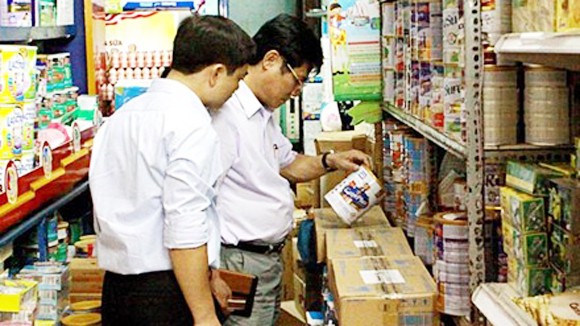 Chưa phát hiện sữa trộn thuốc tránh thai ảnh 1