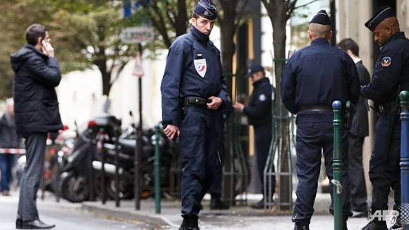 Tòa soạn báo giữa Thủ đô Paris bị tấn công ảnh 1