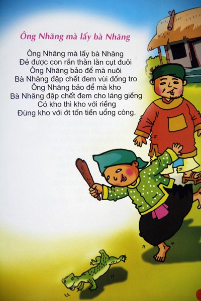 Sách đồng dao có nội dung phản cảm ảnh 1