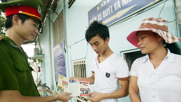 Huy động sức mạnh toàn dân tham gia phòng, chống HIV/AIDS ảnh 1