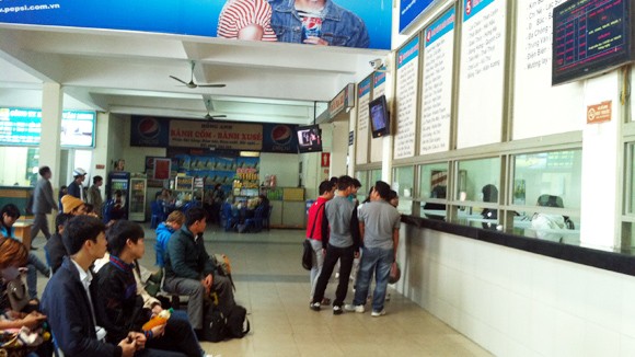Nhà xe tranh thủ “móc túi” hành khách ảnh 1
