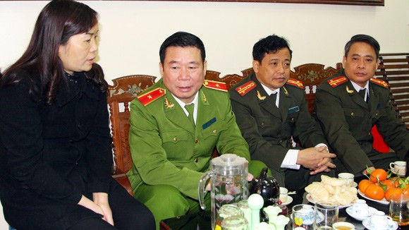 Trọn nghĩa, vẹn tình ảnh 1