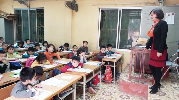 Hoàn cảnh éo le của cháu bé bị bố đánh dã man ảnh 1