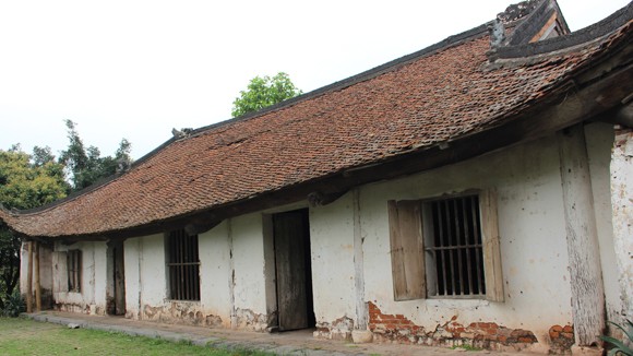 Đình làng Đa Chất - Phú Xuyên: Chẳng lẽ sập mới được tu bổ? ảnh 1